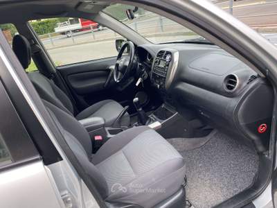 Toyota RAV4 RAV4 5p 2.0 d-4d 16v FL Argento usata Treviglio