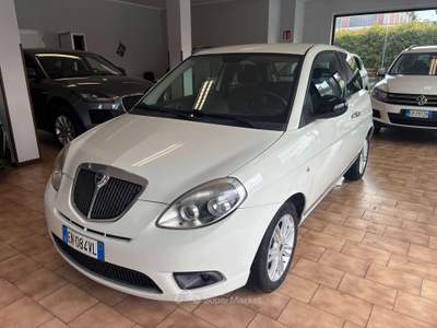Lancia Ypsilon 1.3 mjt *PER NEOPATENTATI Bianco usata Carvico