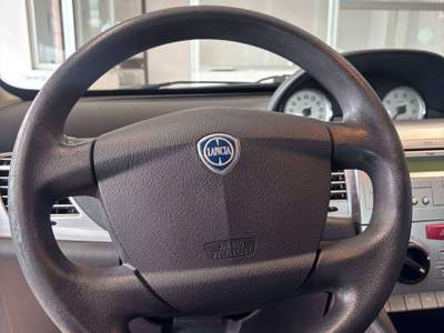 Lancia Ypsilon 1.3 mjt *PER NEOPATENTATI Bianco usata Carvico