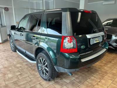 Land Rover Freelander 2.2 td4 HSE Verde usata Carvico