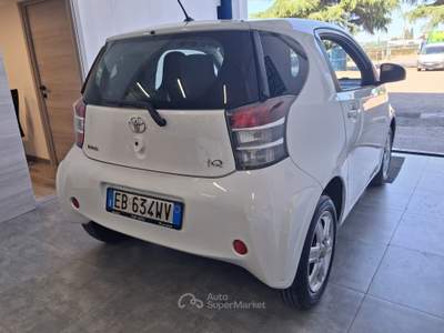 Toyota iQ Sol Bianco usata Alberobello