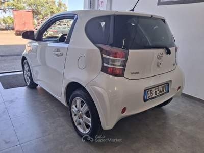 Toyota iQ Sol Bianco usata Alberobello