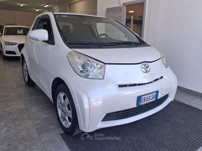 Toyota iQ Sol Bianco usata Alberobello