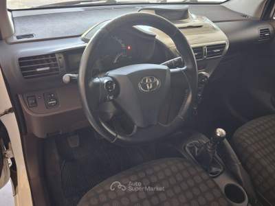 Toyota iQ Sol Bianco usata Alberobello