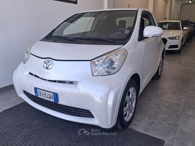 Toyota iQ Sol Bianco usata Alberobello