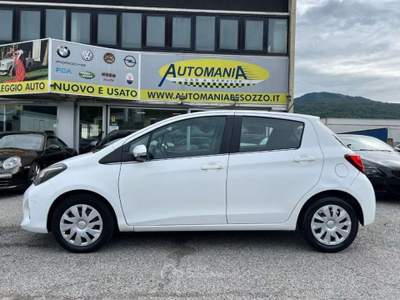 Toyota Yaris 1.0 5 porte Lounge My 2015 uniprop. Bianco usata Besozzo