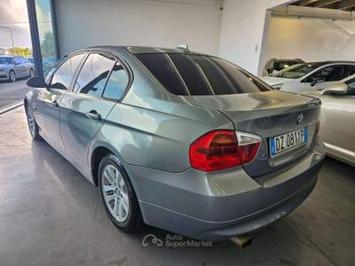 BMW Serie 3 320d E90 Berlina 320d Eletta / AUTOMATICO Argento usata Martinengo