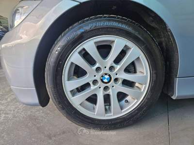 BMW Serie 3 320d E90 Berlina 320d Eletta / AUTOMATICO Argento usata Martinengo