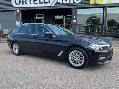 BMW Serie 5 530d 530d xDrive Touring Business Nero usata Cerea