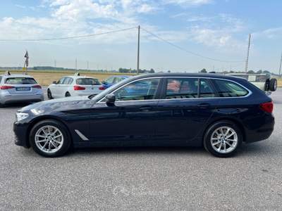 BMW Serie 5 530d 530d xDrive Touring Business Nero usata Cerea