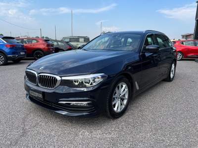 BMW Serie 5 530d 530d xDrive Touring Business Nero usata Cerea