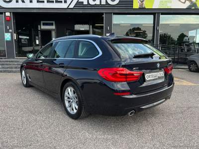 BMW Serie 5 530d 530d xDrive Touring Business Nero usata Cerea