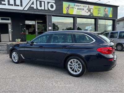 BMW Serie 5 530d 530d xDrive Touring Business Nero usata Cerea