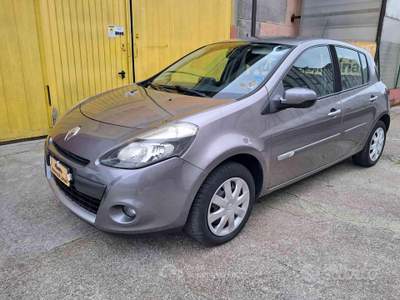 Renault Clio 5 porte Luxe ok neopatentat usata Porto Mantovano