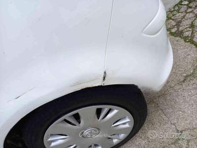 Opel Corsa F.AP. 5 porte Edition N usata Porto Mantovano