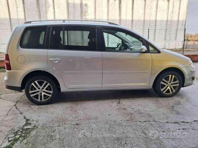 Volkswagen Touran Highline 7 posti n usata Porto Mantovano