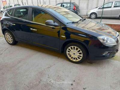 Lancia Delta DPF 105 CV Silver NEOPATENT usata Porto Mantovano
