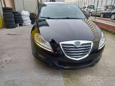 Lancia Delta DPF 105 CV Silver NEOPATENT usata Porto Mantovano