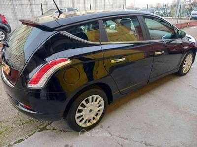 Lancia Delta DPF 105 CV Silver NEOPATENT usata Porto Mantovano