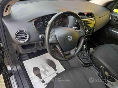 Lancia Delta DPF 105 CV Silver NEOPATENT usata Porto Mantovano