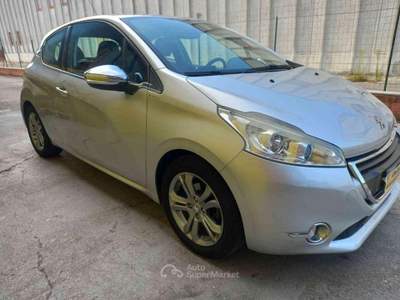 Peugeot 208 serie 1.2 VTi 82 CV 3 porte Allure usata Porto Mantovano