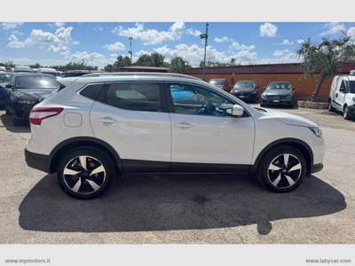 Nissan Qashqai QASHQAI TEKNA 1.6 dCi 130CV Bianco usata Bari