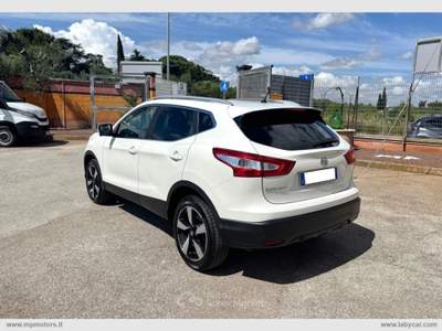 Nissan Qashqai QASHQAI TEKNA 1.6 dCi 130CV Bianco usata Bari