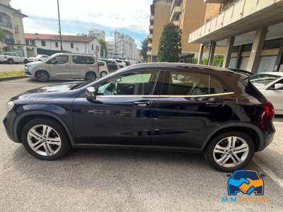 Mercedes-Benz GLA 180 d Sport auto Blu/Azzurro usata Treviglio