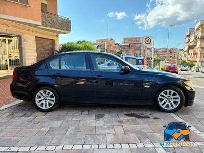 BMW Serie 3 325tds d Futura 163 cv Blu/Azzurro usata Roma