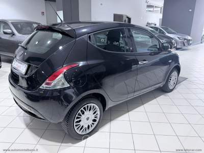Lancia Ypsilon Ypsilon 1.3 MJT 95 CV 5p. S&S Platinum Nero usata Favara