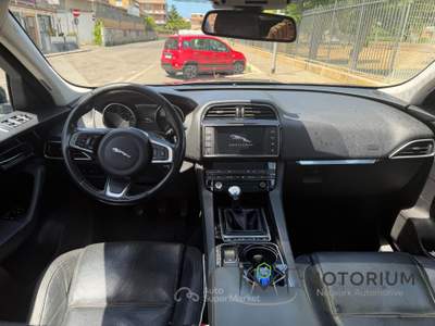 Jaguar F-Pace 2.0d i4 Prestige awd 180cv my18 Grigio usata Fiumicino
