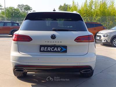 Volkswagen Touareg 3.0 V6 tdi Advanced R-Line Exterior Pack 231cv tiptronic Bianco usata Verona