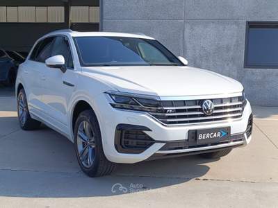 Volkswagen Touareg 3.0 V6 tdi Advanced R-Line Exterior Pack 231cv tiptronic Bianco usata Verona