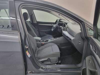 Volkswagen Golf 1.0 eTSI EVO DSG Life Grigio usata Erba