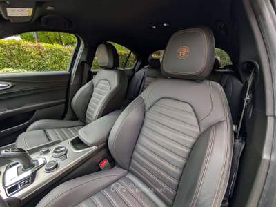 Alfa Romeo Giulia 2.0 t Intensa Q4 280cv auto Nero usata Cairate