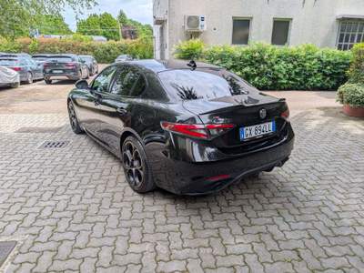 Alfa Romeo Giulia 2.0 t Intensa Q4 280cv auto Nero usata Cairate