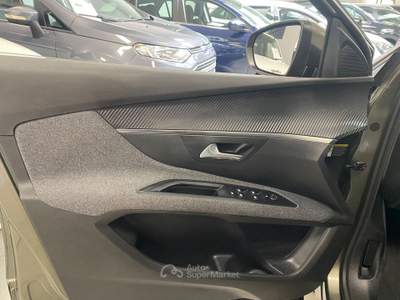 Peugeot 5008 S&S Business 7p.ti Argento usata Prato