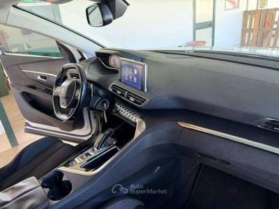 Peugeot 3008 3008 II 2018 1.5 bluehdi Allure s Bianco usata Eboli