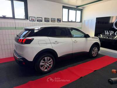 Peugeot 3008 3008 II 2018 1.5 bluehdi Allure s Bianco usata Eboli