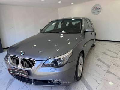 BMW Serie 5 530d 530 Serie 5 E61 2003 Touring 530d Touring Eletta 231cv Grigio usata Roma