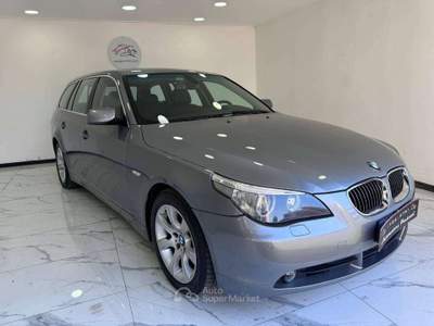 BMW Serie 5 530d 530 Serie 5 E61 2003 Touring 530d Touring Eletta 231cv Grigio usata Roma