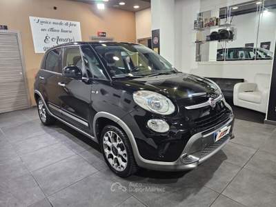 Fiat 500L 1.3 MTJ 95 CV AUTOM. Trekking Panoramica Nero usata Qualiano