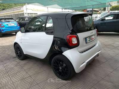 Smart ForTwo PREZZOVERO1.0 Brabus Style 71cv Bianco usata Rogno