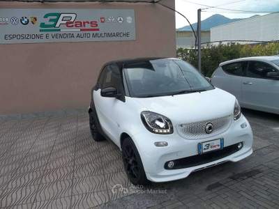 Smart ForTwo PREZZOVERO1.0 Brabus Style 71cv Bianco usata Rogno
