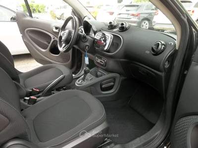 Smart ForTwo PREZZOVERO1.0 Brabus Style 71cv Bianco usata Rogno
