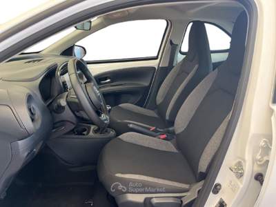 Toyota Aygo 1.0 Active 72cv Bianco usata Torino