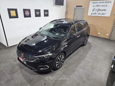 Fiat Tipo Automatica 1.6 MTJ 120cv Lounge Nero usata Qualiano