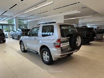 Mitsubishi Pajero Pajero 3p 3.2 tdi 16v di-d GLS SWB (121kw) Grigio usata Forlì