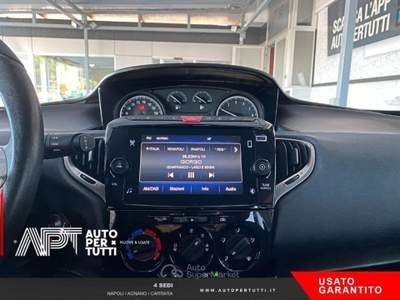 Lancia Ypsilon Ypsilon 1.0 firefly hybrid Gold s&s 70cv 5p.ti usata Napoli