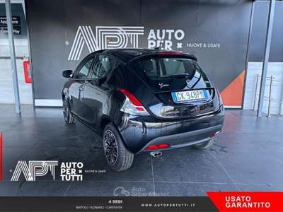 Lancia Ypsilon Ypsilon 1.0 firefly hybrid Gold s&s 70cv 5p.ti usata Napoli
